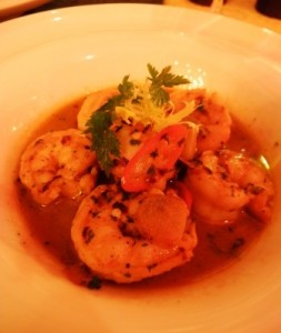 Prawns in a spicy garlic, chilli, parsley and olive oil sauce