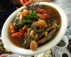 Ca Ran Xot Me - crispy fried whole fish with spicy tamarind sauce served with steamed rice