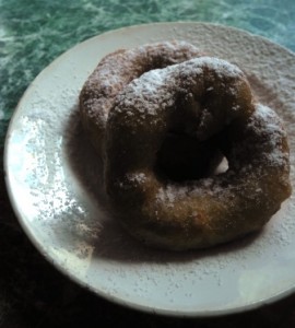 Donut café Pyshechnaya - Bolshaya Konyushennaya street