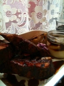 Pitt Cue Co - pulled pork with bone marrow mash