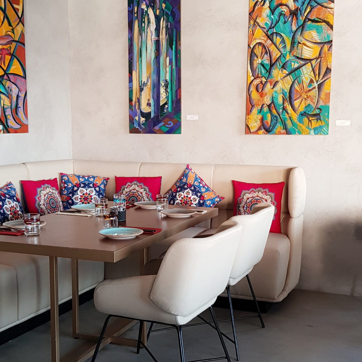 Osh Dubai interior - Dubai restaurants - FooDiva